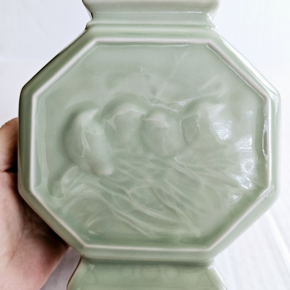 Vintage glazed porcelain celadon vase Chinese hexagon birds ducks - Picture 7 of 8